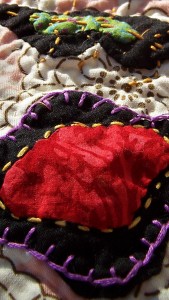 Black Bird quilt by Andrea Zuill